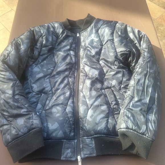 Jordan reversible jacket Boys 13-15 years 
Pit to pit: 20”
Length: 25” - Picture 10 of 13